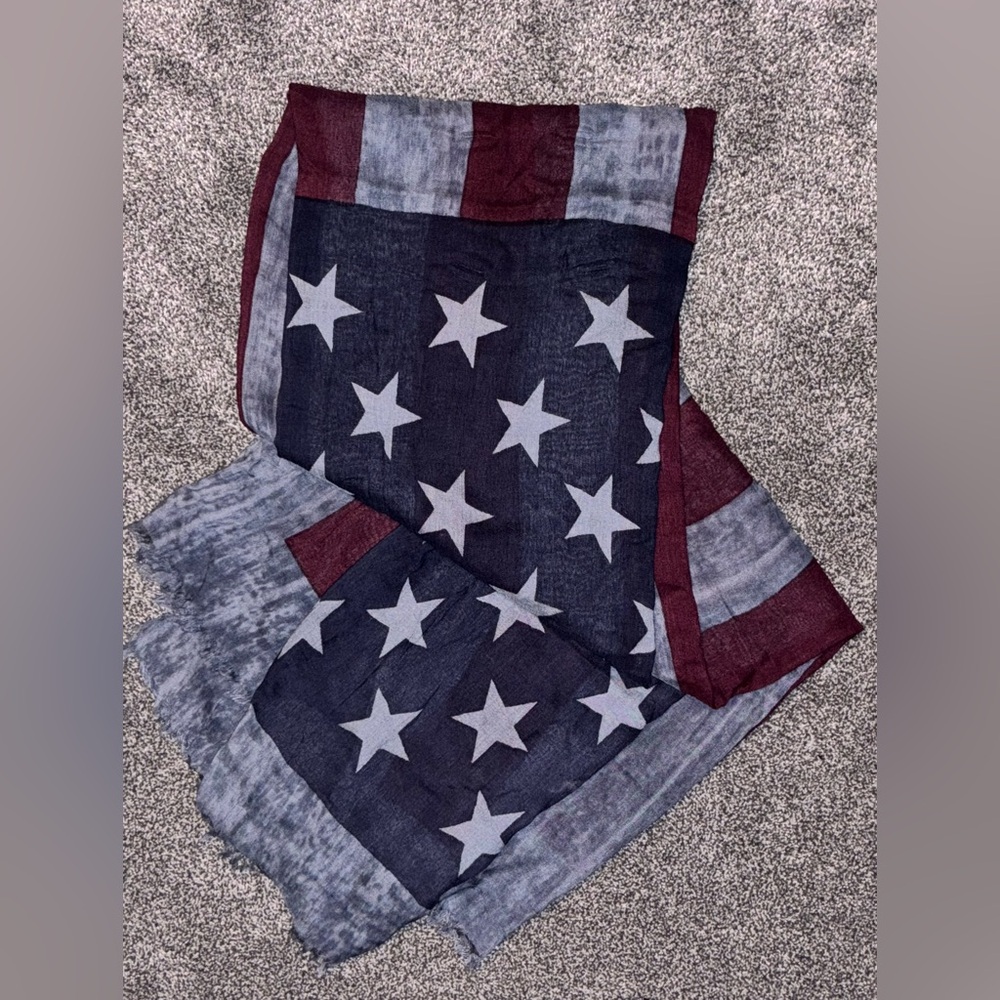 American Flag Scarf | Old Navy | One Size Fits All |
Worn Once | - Picture 3 of 7